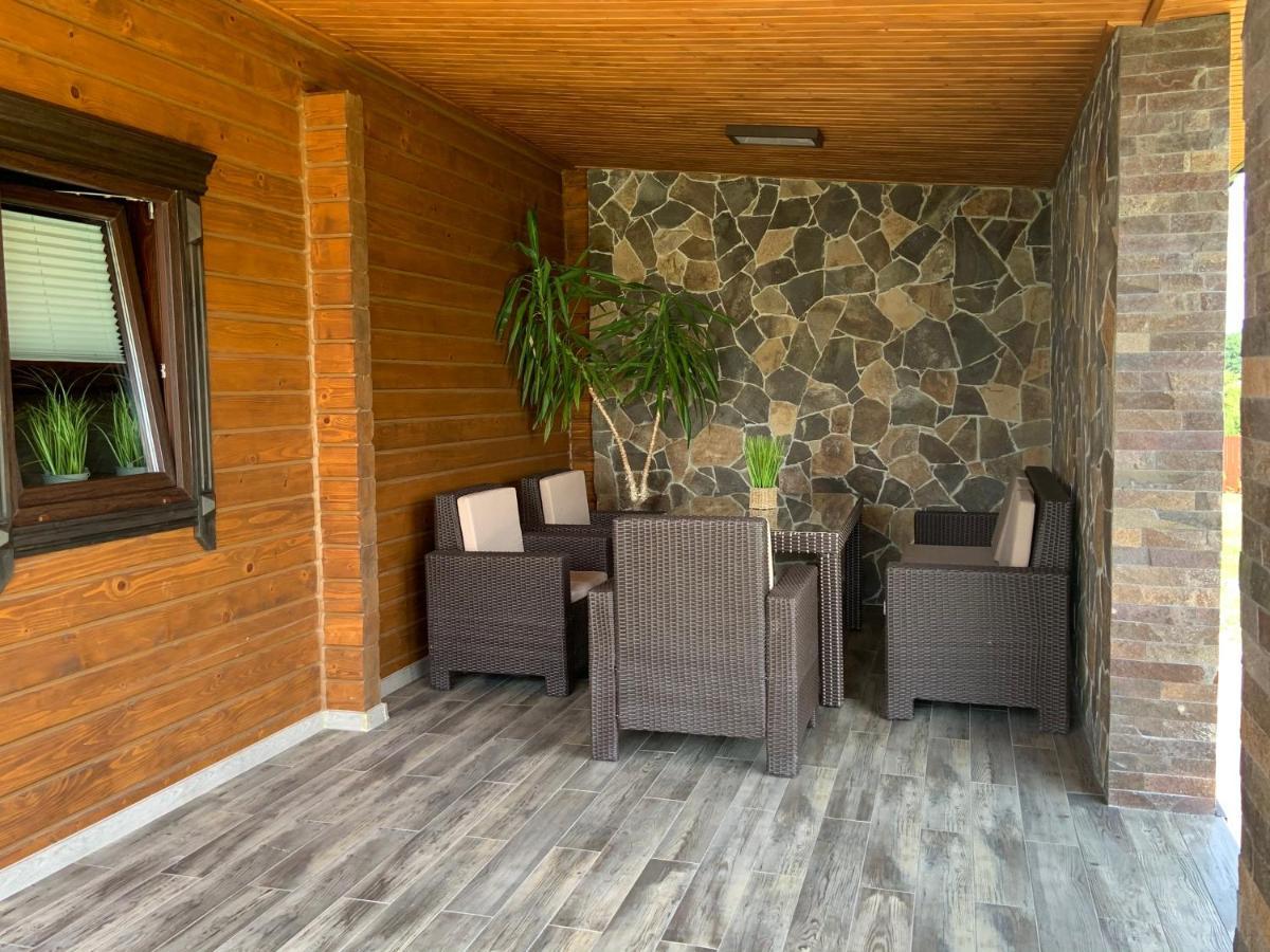 Villa Family House Truskavets Modrychi Ngoại thất bức ảnh