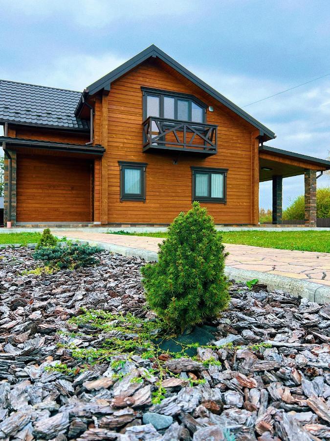 Villa Family House Truskavets Modrychi Ngoại thất bức ảnh