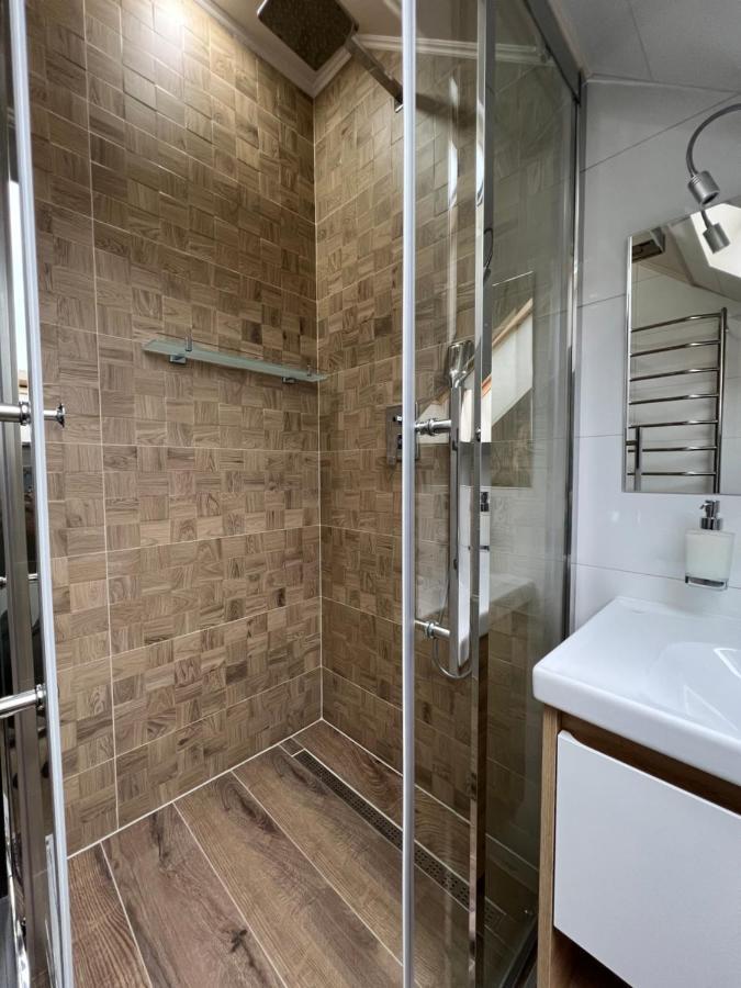 Villa Family House Truskavets Modrychi Ngoại thất bức ảnh