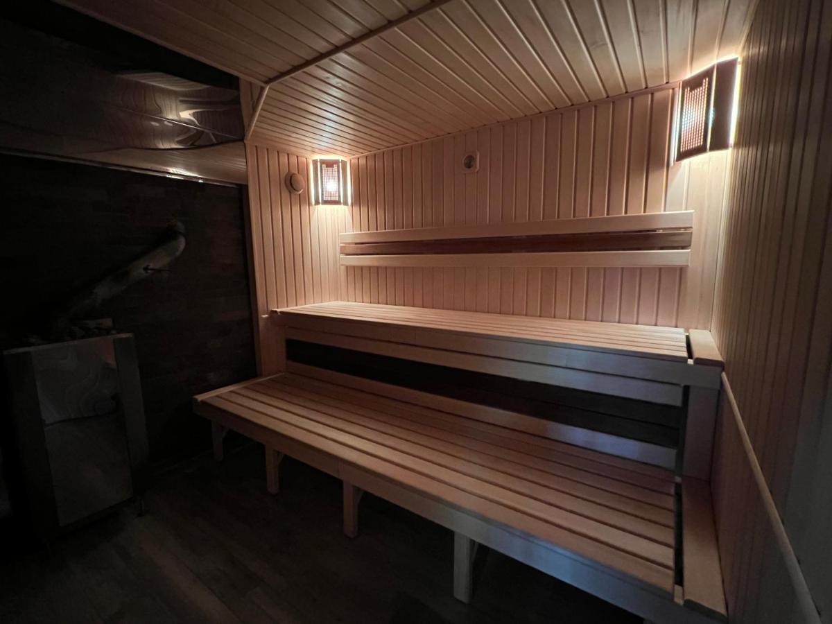 Villa Family House Truskavets Modrychi Ngoại thất bức ảnh